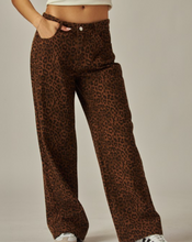 Load image into Gallery viewer, Leopard Jeans