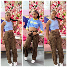 Load image into Gallery viewer, Leopard Jeans